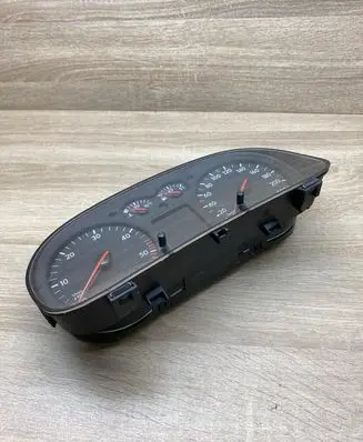 Volkswagen Golf IV Speedometer (instrument cluster) 1J0920802F 88311301