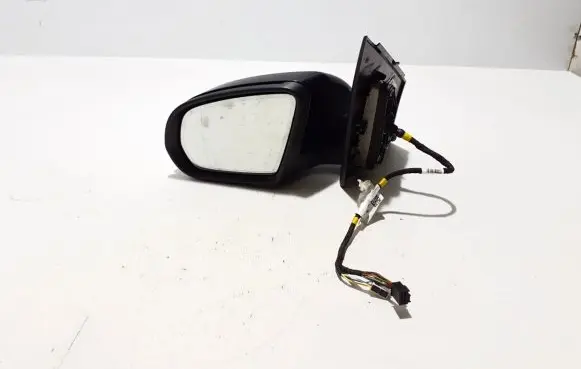 Mercedes-Benz B W247 Front door electric wing mirror A2478101138