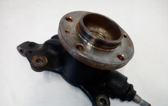 Renault Master II Front wheel hub 17873320219