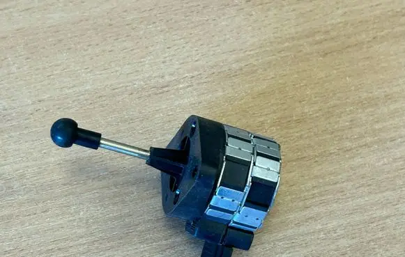 BMW 5 E60 E61 Headlight level adjustment motor 8352206 72774900
