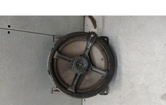 Volvo S60 Subwoofer speaker 8633574