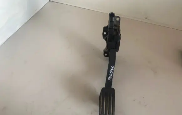 Ford Mondeo MK IV Accelerator throttle pedal 6G929F836RD 6PV01083414 C95YE04
