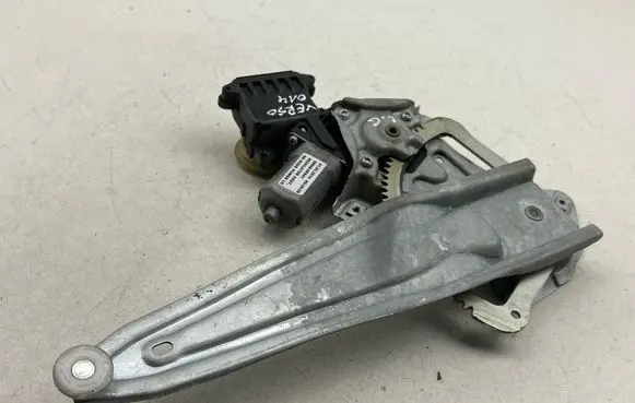 Toyota Verso Rear door window regulator with motor 698400F041