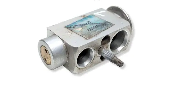 Ford Focus Air conditioning (A/C) expansion valve AV6N19849AB