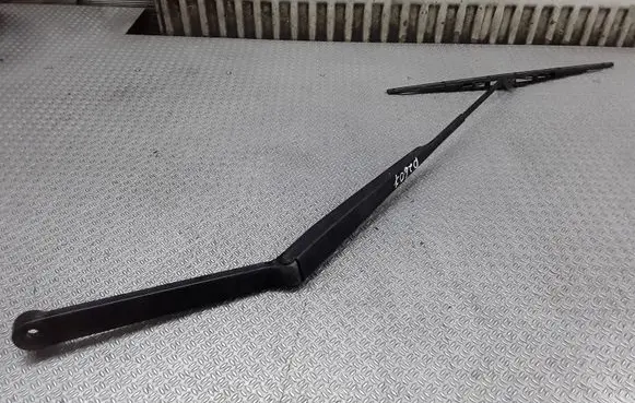 Nissan X-Trail T30 Windshield/front glass wiper blade 