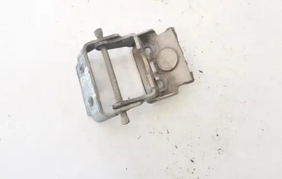 Ford Fusion Tailgate/trunk/boot hinge
