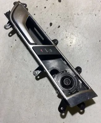 Audi A6 S6 C6 4F Front door interior handle 4F0837019C
