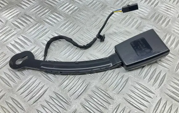 Skoda Octavia Mk3 (5E) Front seatbelt buckle 5G4857756C