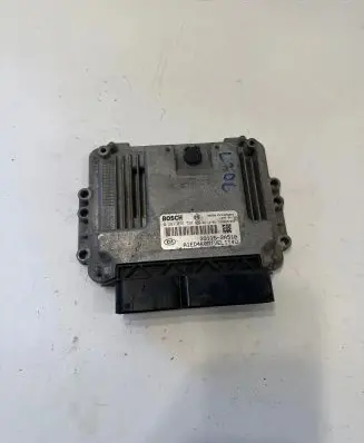 KIA Ceed Engine control unit/module 391152A510 1039S37865 0281016738