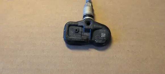 KIA Pro Cee'd III Tire pressure sensor 52940J7000 10R059882 02C911E