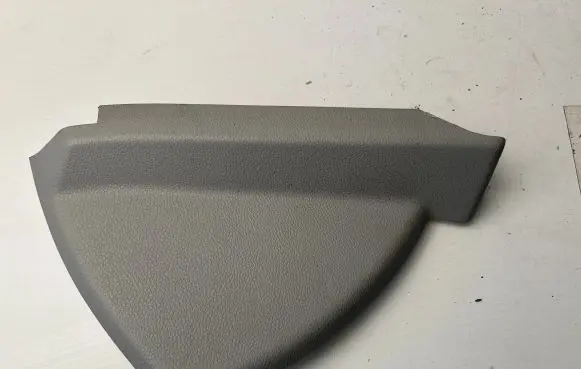 Mercedes-Benz C AMG W204 Dashboard side end trim A2046800278