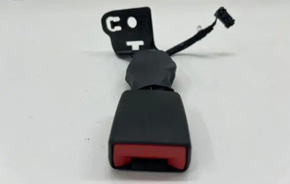 Peugeot 3008 III Rear seatbelt buckle 9840425380
