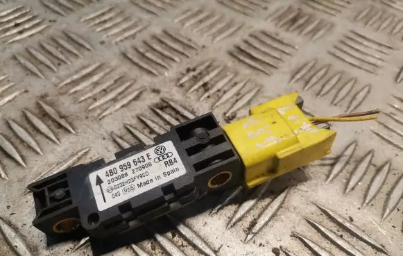 Porsche Cayenne (9PA) Airbag deployment crash/impact sensor 4B0959643E