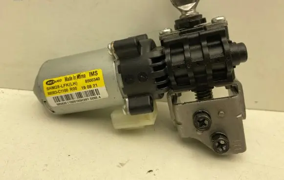 KIA Optima Seat adjustment motor 88583C1100 8500340