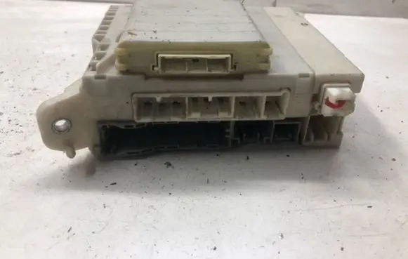 Lexus GS 300 350 430 450H Fuse module