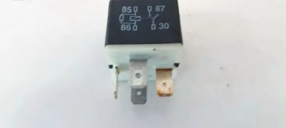 Audi A4 S4 B5 8D Other relay 431951253H