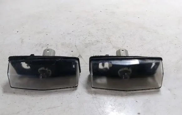 Toyota Prius (XW20) Number plate light
