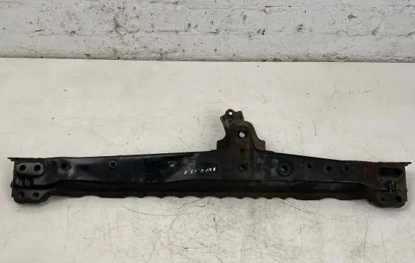Toyota RAV 4 (XA40) Front subframe