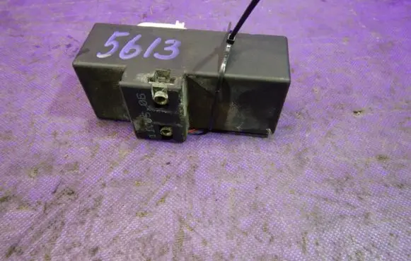 Skoda Fabia Mk1 (6Y) Fan control module 1J0919506M