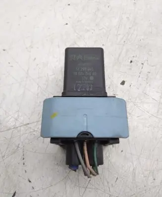 Citroen C4 II Picasso Glow plug pre-heat relay 9802424080