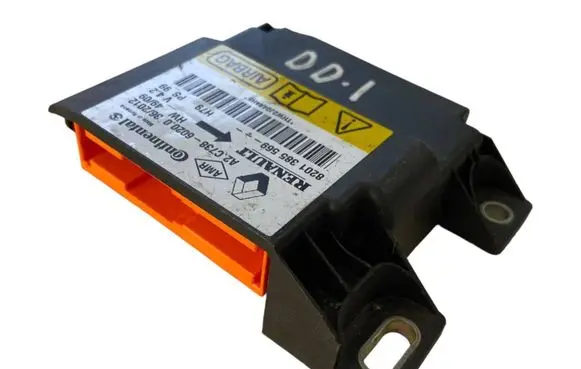 Dacia Duster Airbag control unit/module 8201385569