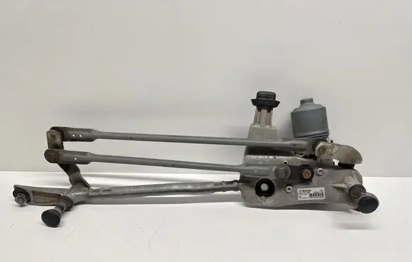 Front wiper linkage and motor