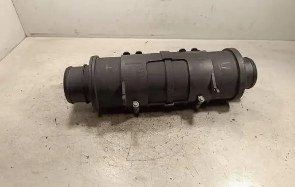 Jeep Grand Cherokee Air intake duct part 52014695AA