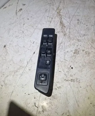 Mitsubishi Pajero Pinin Electric window control switch 9183569