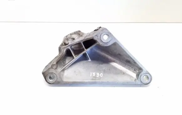 BMW 5 E60 E61 Engine mounting bracket 22116769153