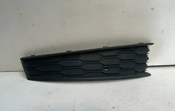 Skoda Scala Front bumper lower grill 657807681A 3200201122 12293610010