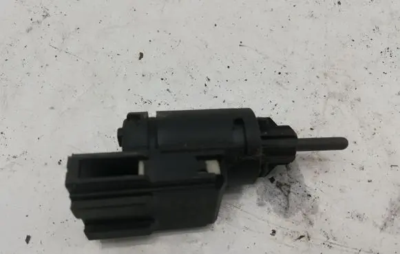Volkswagen Phaeton Brake pedal sensor switch 3B0945511C