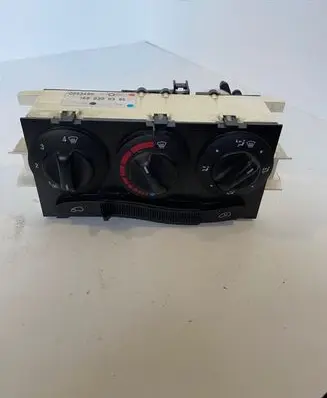 Mercedes-Benz A W168 Climate control unit 1688300385 0093498