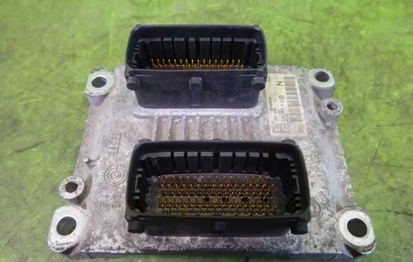 Fiat Stilo Engine control unit/module ECU 0261207086