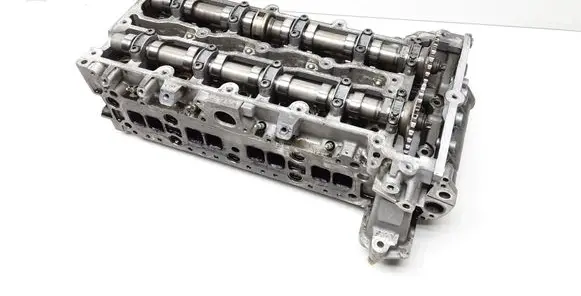 Mercedes-Benz E W212 Engine head R6510160201