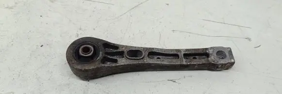 Volkswagen PASSAT B6 Engine mount bracket 3C0199855L