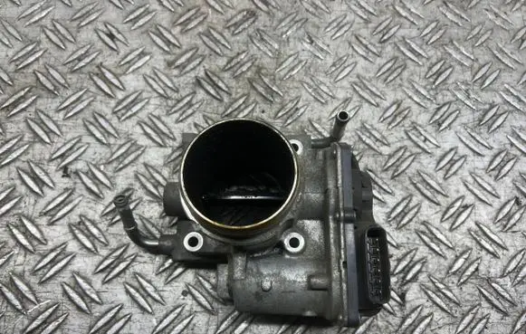 Mazda CX-5 Throttle body valve 