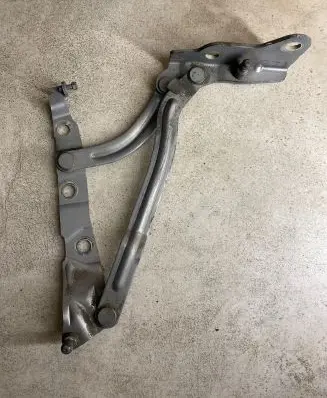 Volvo S40 Tailgate/trunk/boot hinge 30674554