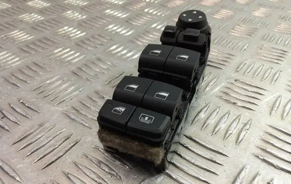 BMW 5 F10 F11 Electric window control switch 9241956