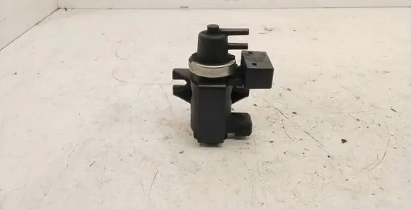 BMW 3 E46 Turbo solenoid valve 72279600 05T256 051256