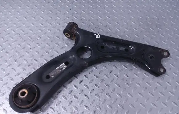 Front lower control arm/wishbone