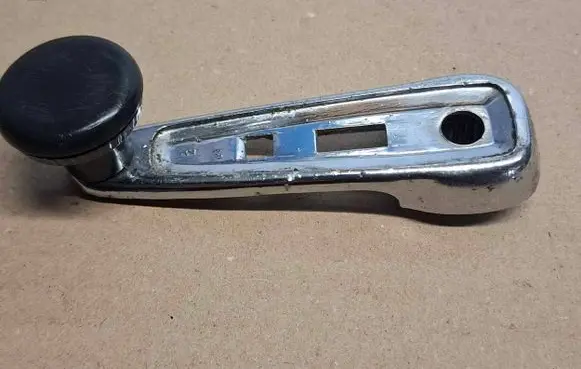 Mercedes-Benz W123 Rear door window winding handle 