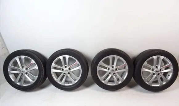 Nissan Juke I F15 R17 alloy rim N45701