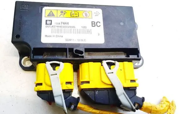 Chevrolet Captiva Airbag control unit/module 13587444 as7444e000029585