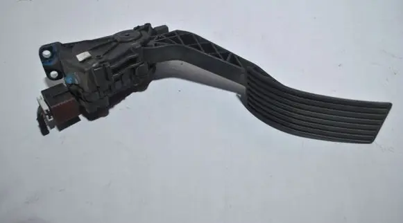 Alfa Romeo 159 Accelerator throttle pedal 60695128