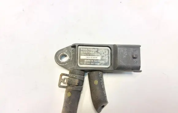 Volvo XC40 Exhaust gas pressure sensor 31697984JLK01