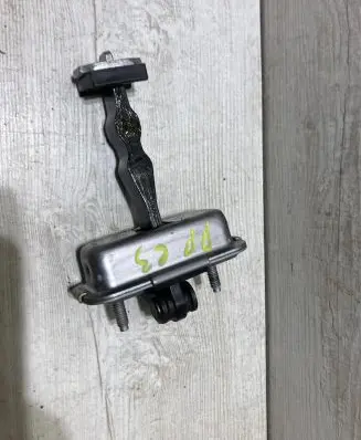 Citroen C3 Front door check strap stopper
