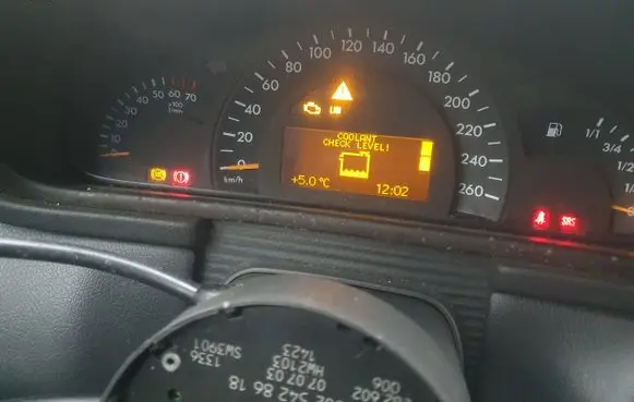 Mercedes-Benz C W203 Speedometer (instrument cluster) A2035402647
