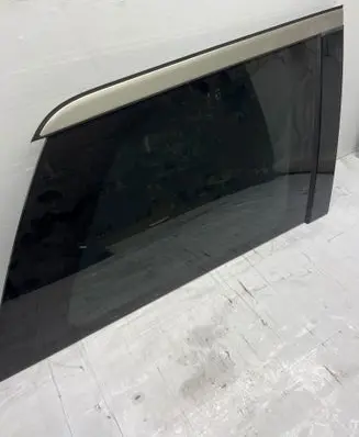 Mercedes-Benz GL X164 Rear side window