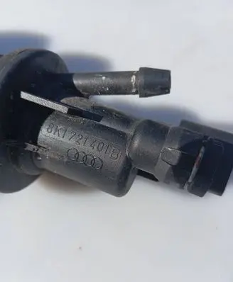 Volkswagen Sharan Clutch slave cylinder 8K1721401B