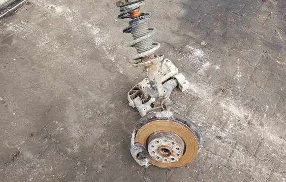 Seat Leon (1P) Front wheel hub spindle knuckle 